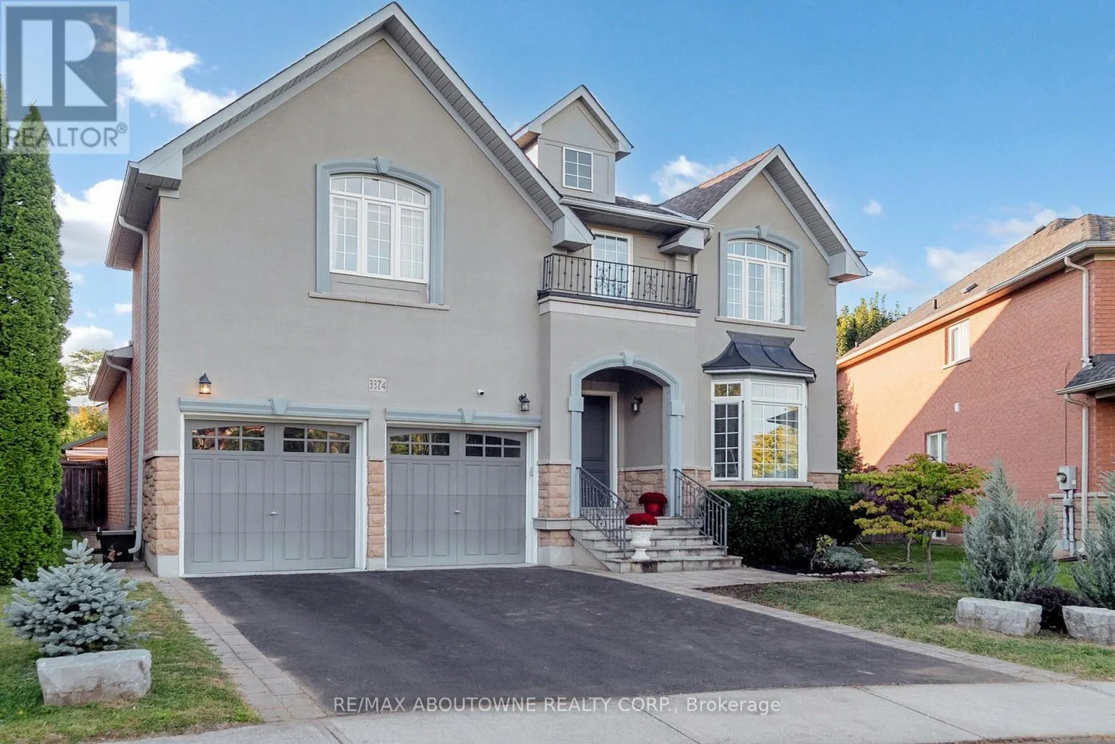3374 FOX RUN CIRCLE