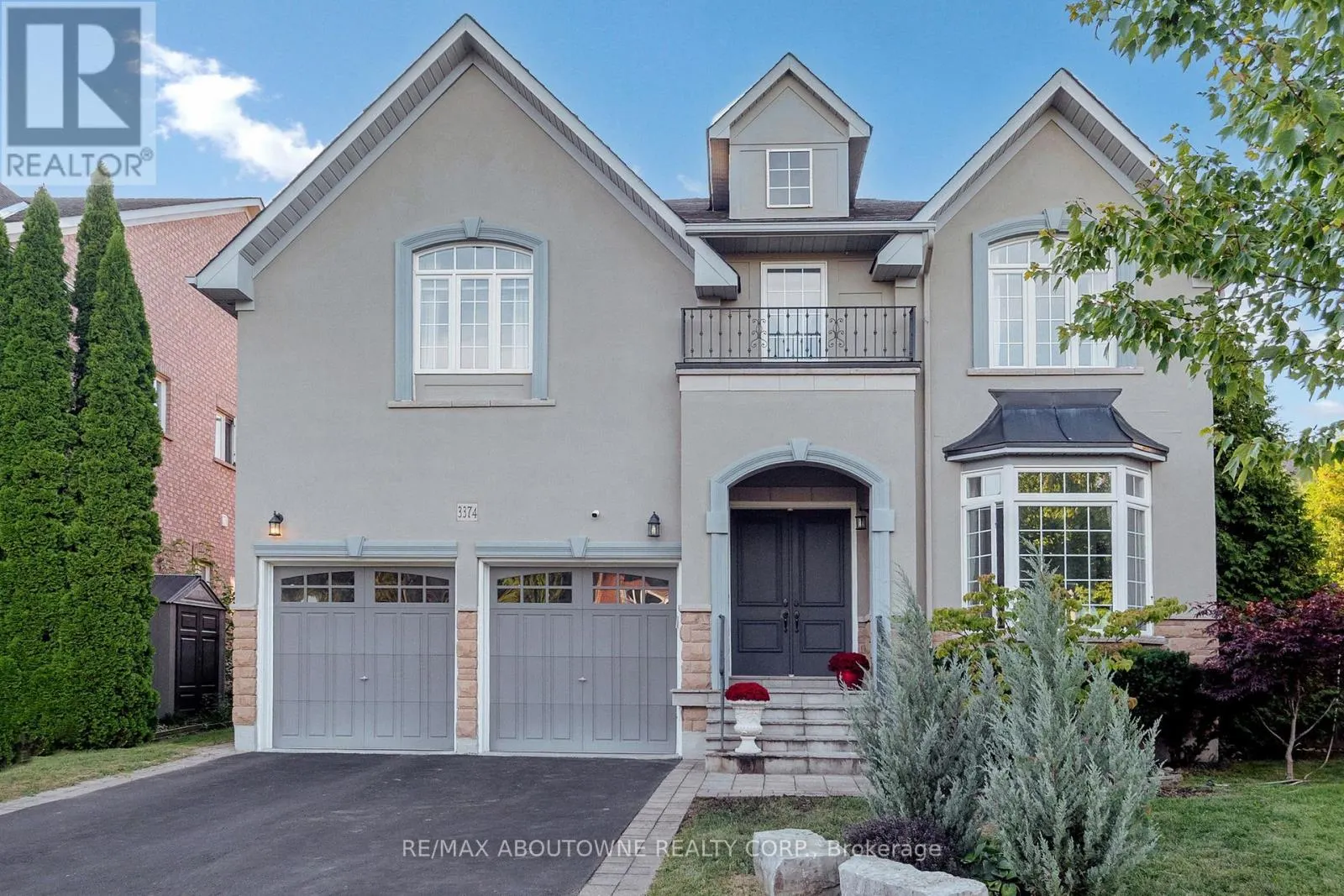 3374 FOX RUN CIRCLE