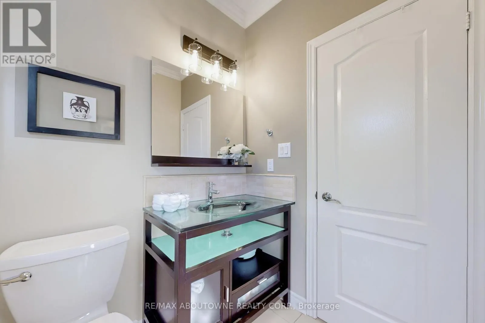 3374 FOX RUN CIRCLE