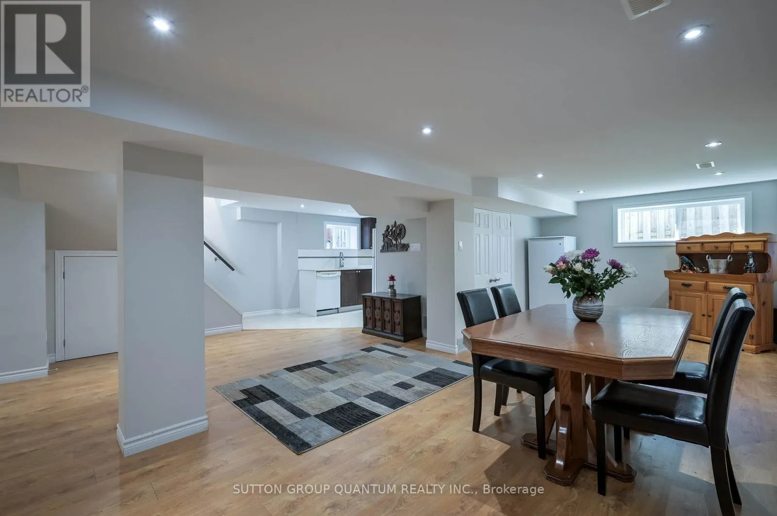 390 WENDALL PLACE