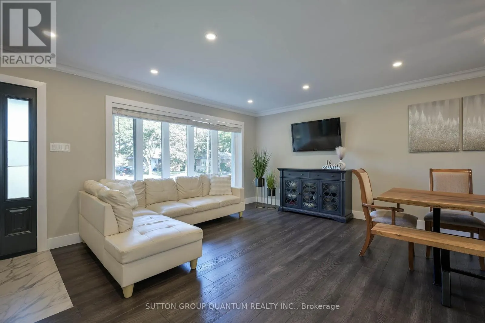 390 WENDALL PLACE