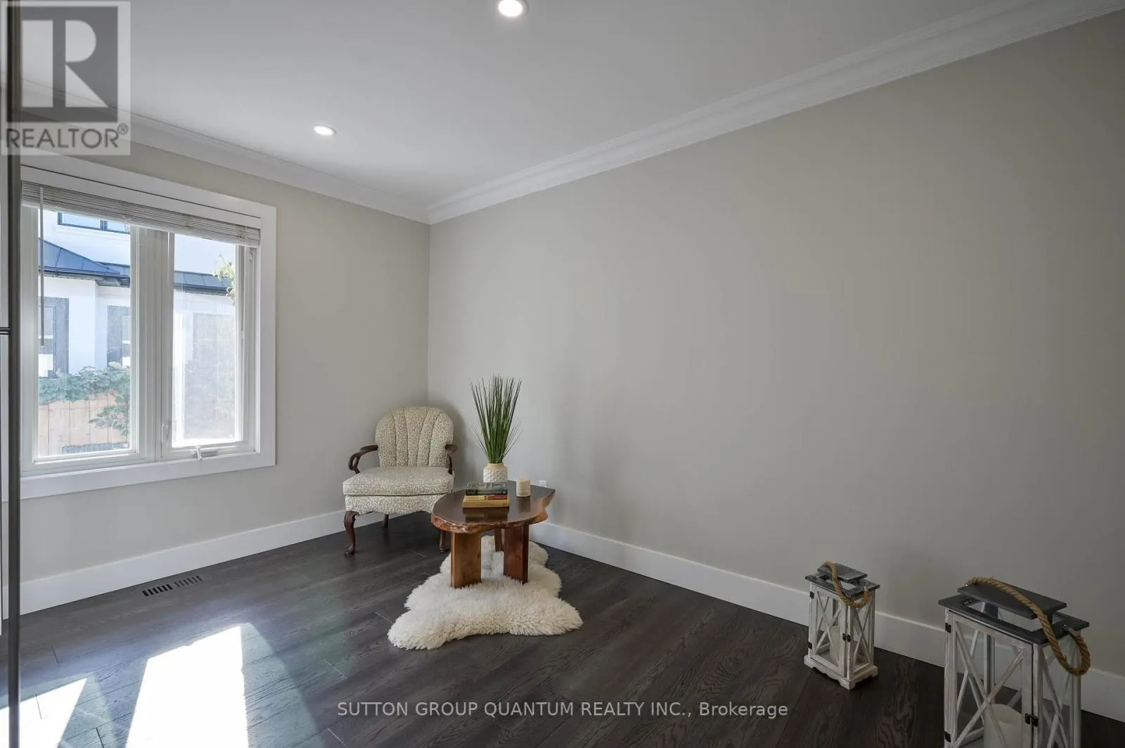 390 WENDALL PLACE