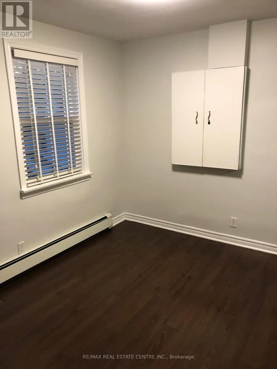 378 LAKESHORE ROAD W
