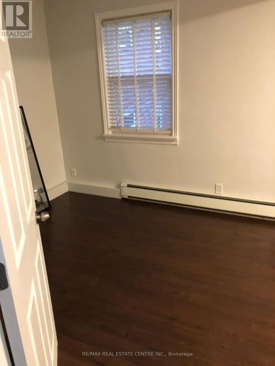378 LAKESHORE ROAD W