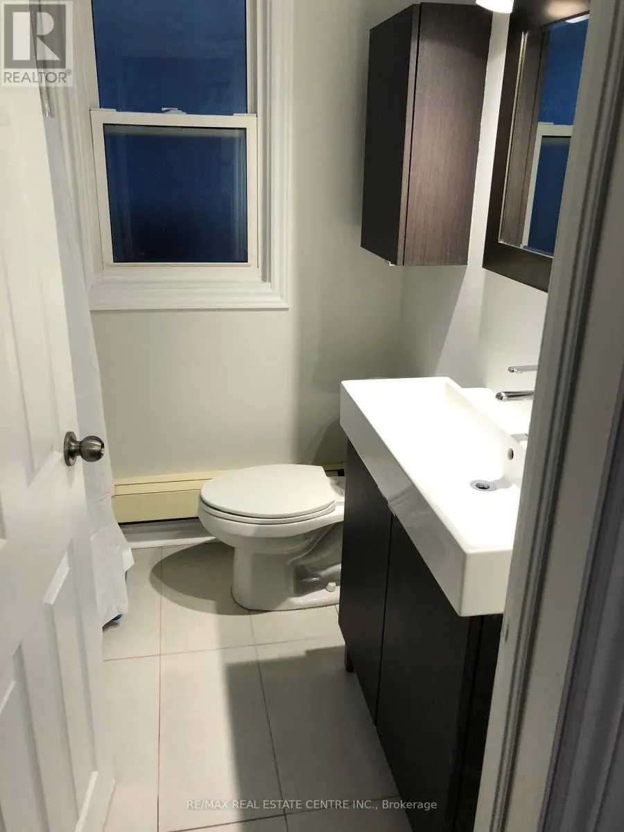 378 LAKESHORE ROAD W