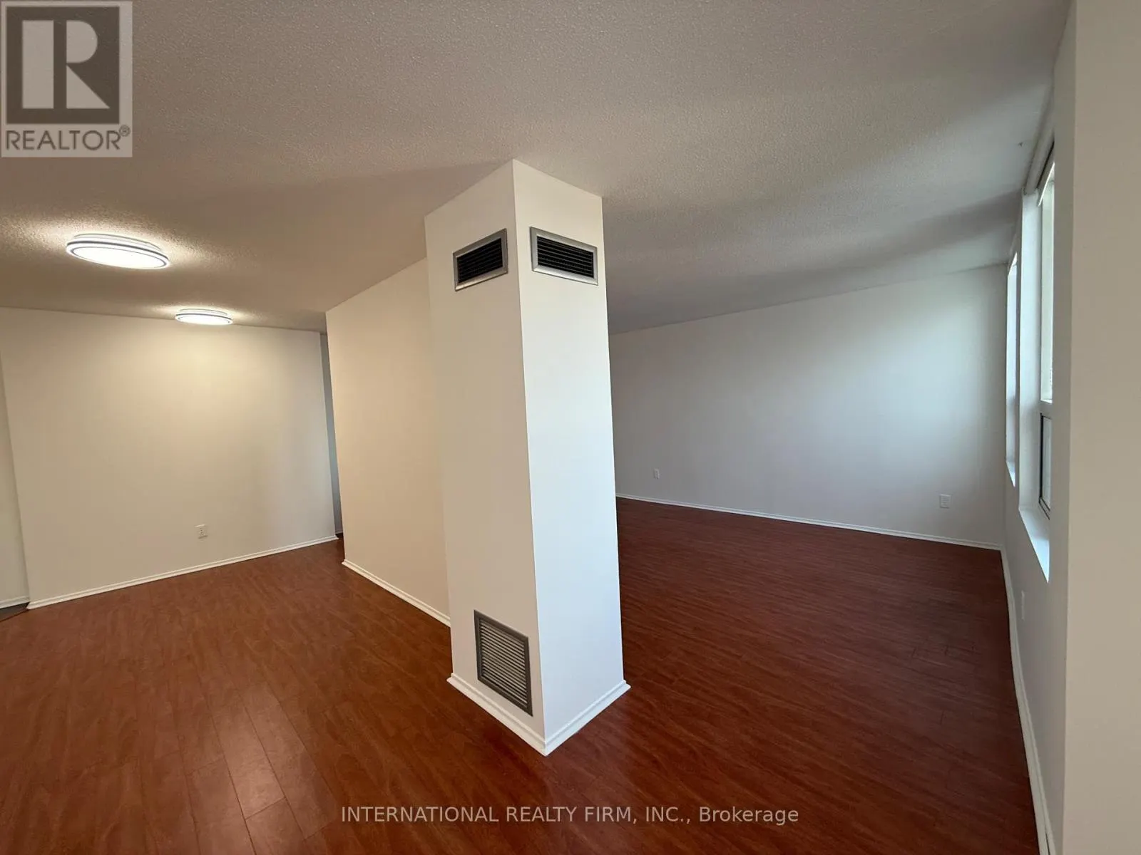 PH02 - 3650 KANEFF CRESCENT