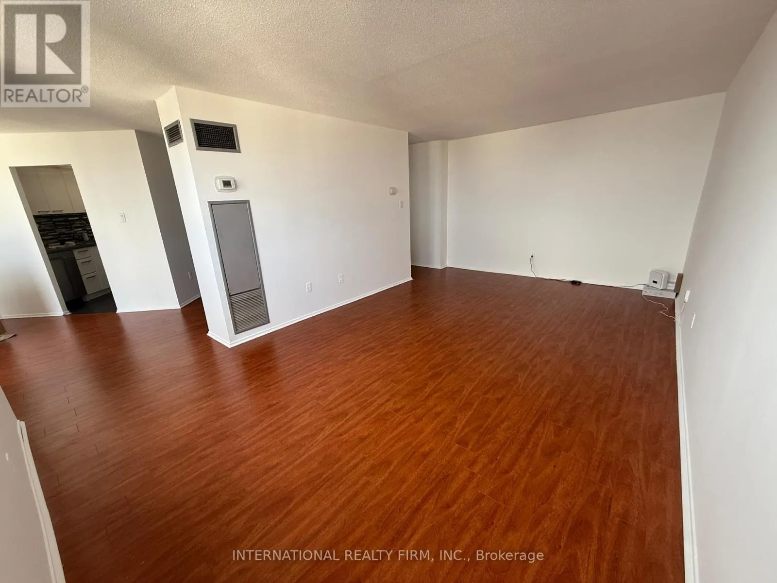 PH02 - 3650 KANEFF CRESCENT