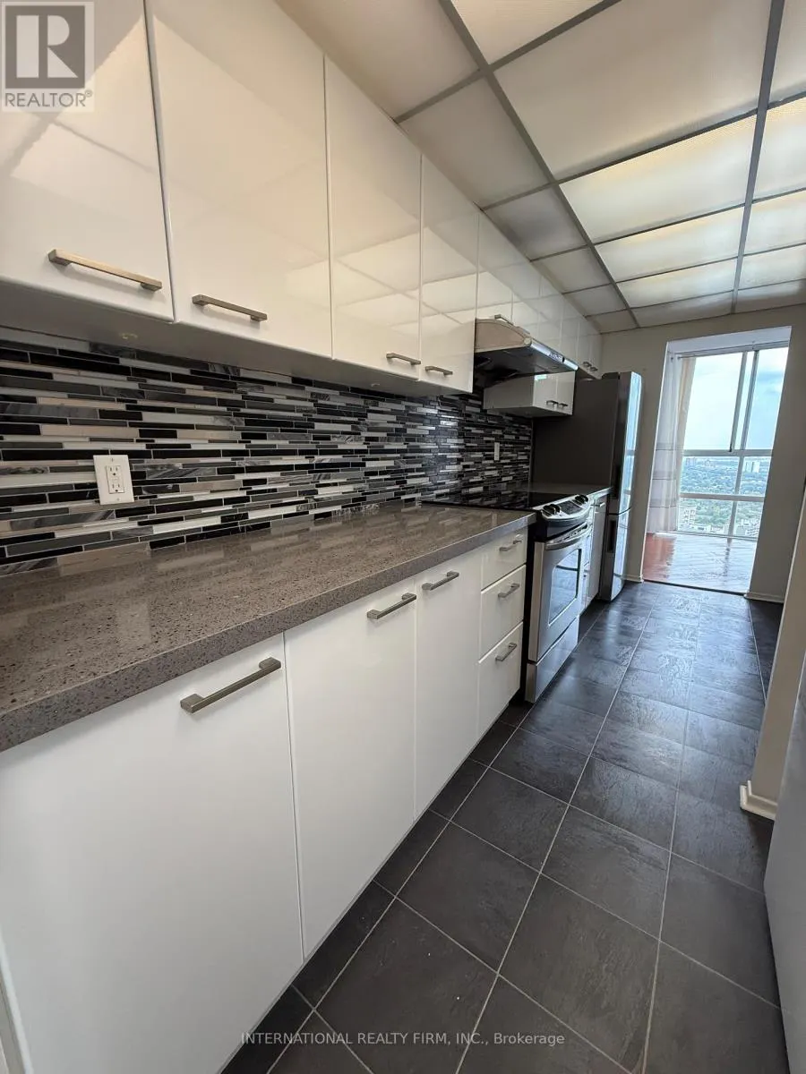 PH02 - 3650 KANEFF CRESCENT