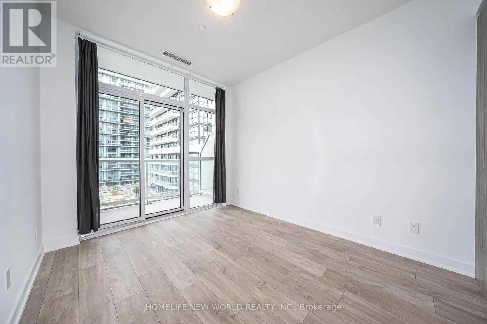 828 - 251 MANITOBA STREET
