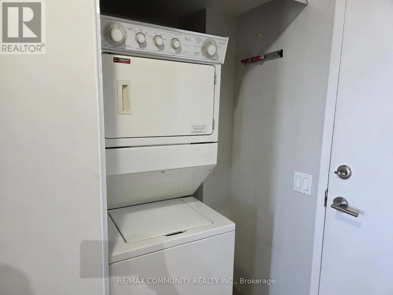 1015 - 55 STRATHAVEN DRIVE