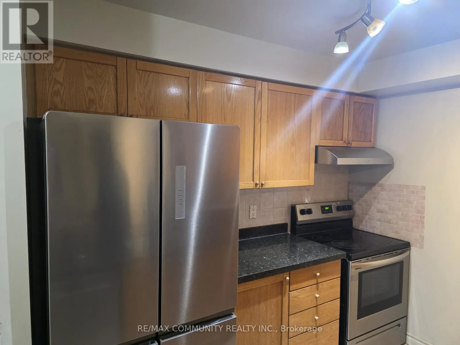 1015 - 55 STRATHAVEN DRIVE