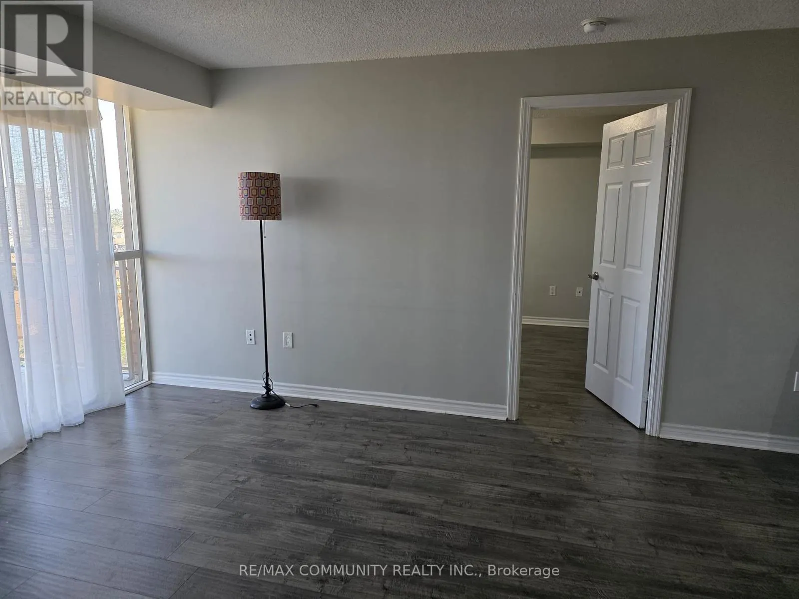 1015 - 55 STRATHAVEN DRIVE