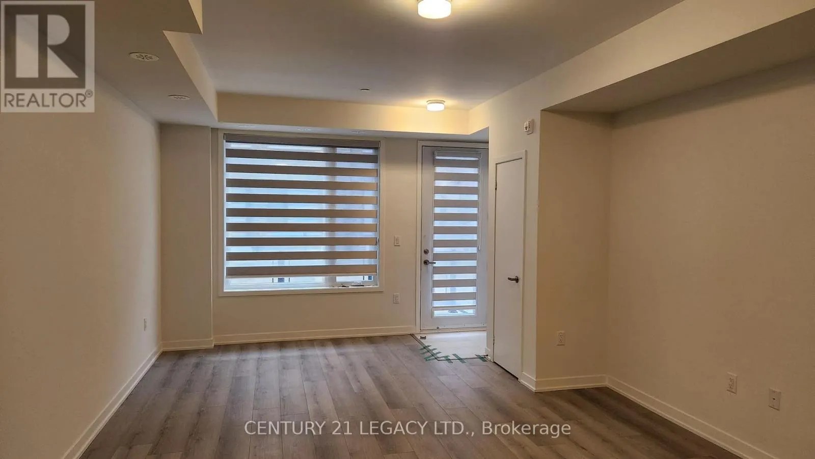 11 - 3415 RIDGEWAY DRIVE