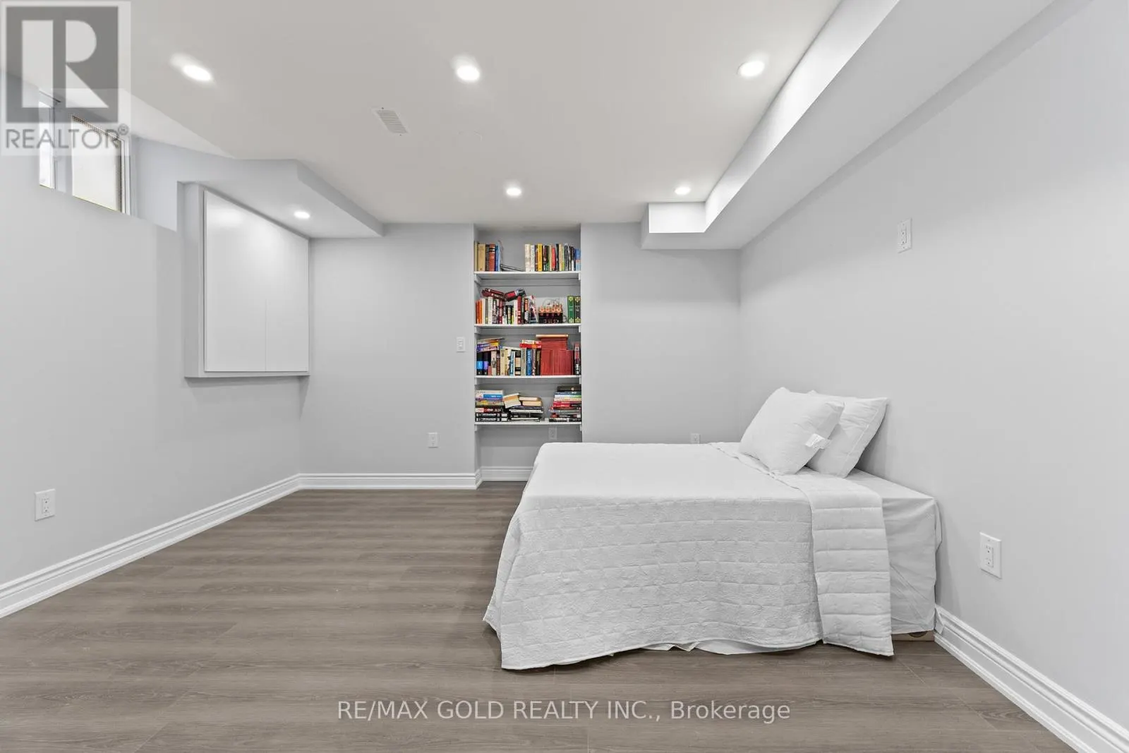 2 HELMAN ROAD