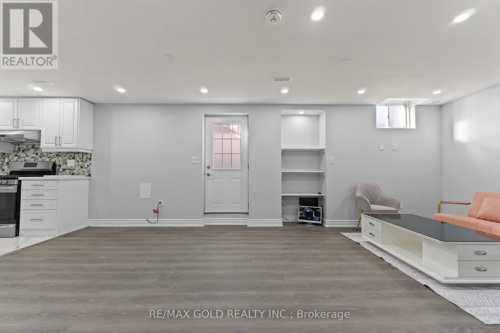 2 HELMAN ROAD