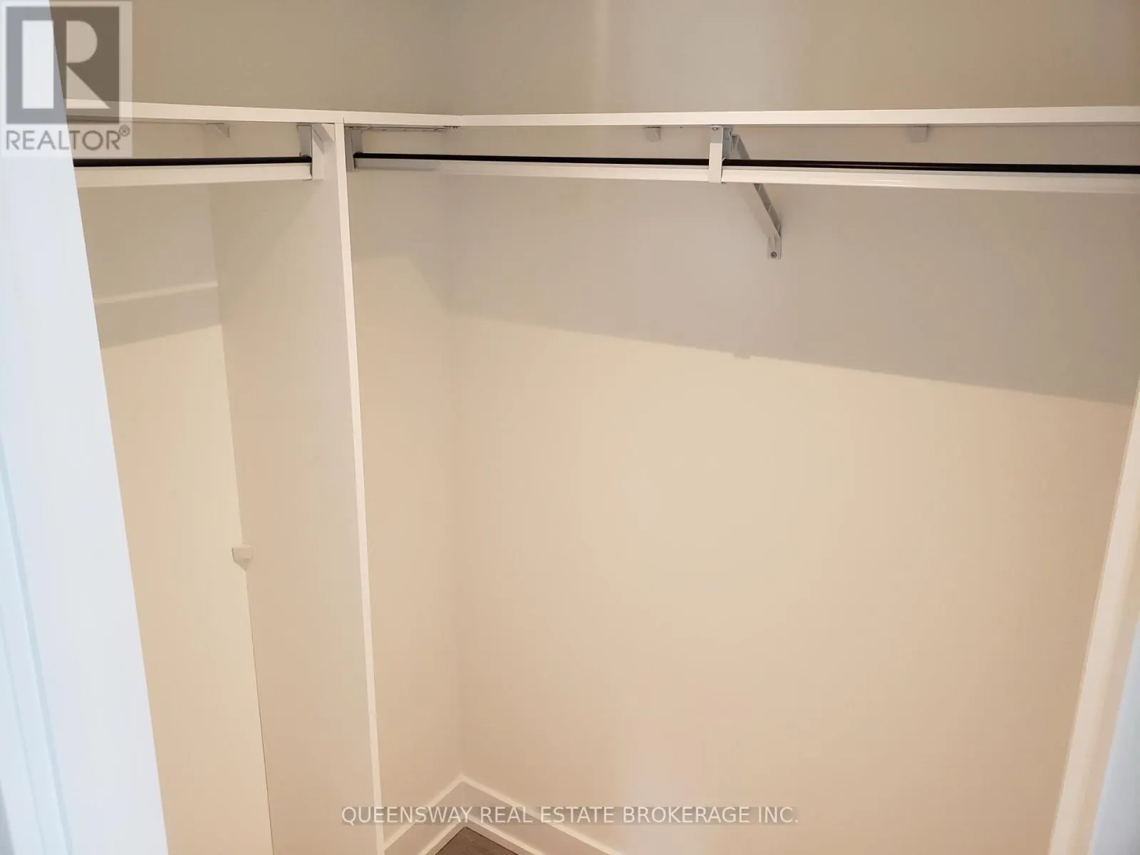 UNIT #1504 - 7 MABELLE AVENUE