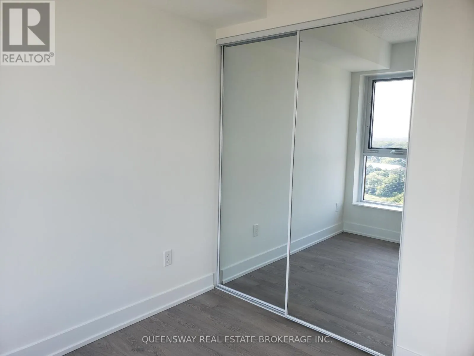 UNIT #1504 - 7 MABELLE AVENUE