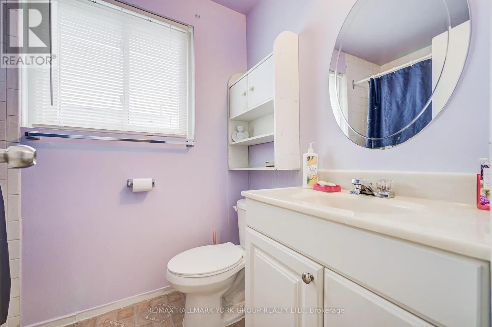 9 BUR OAK WAY