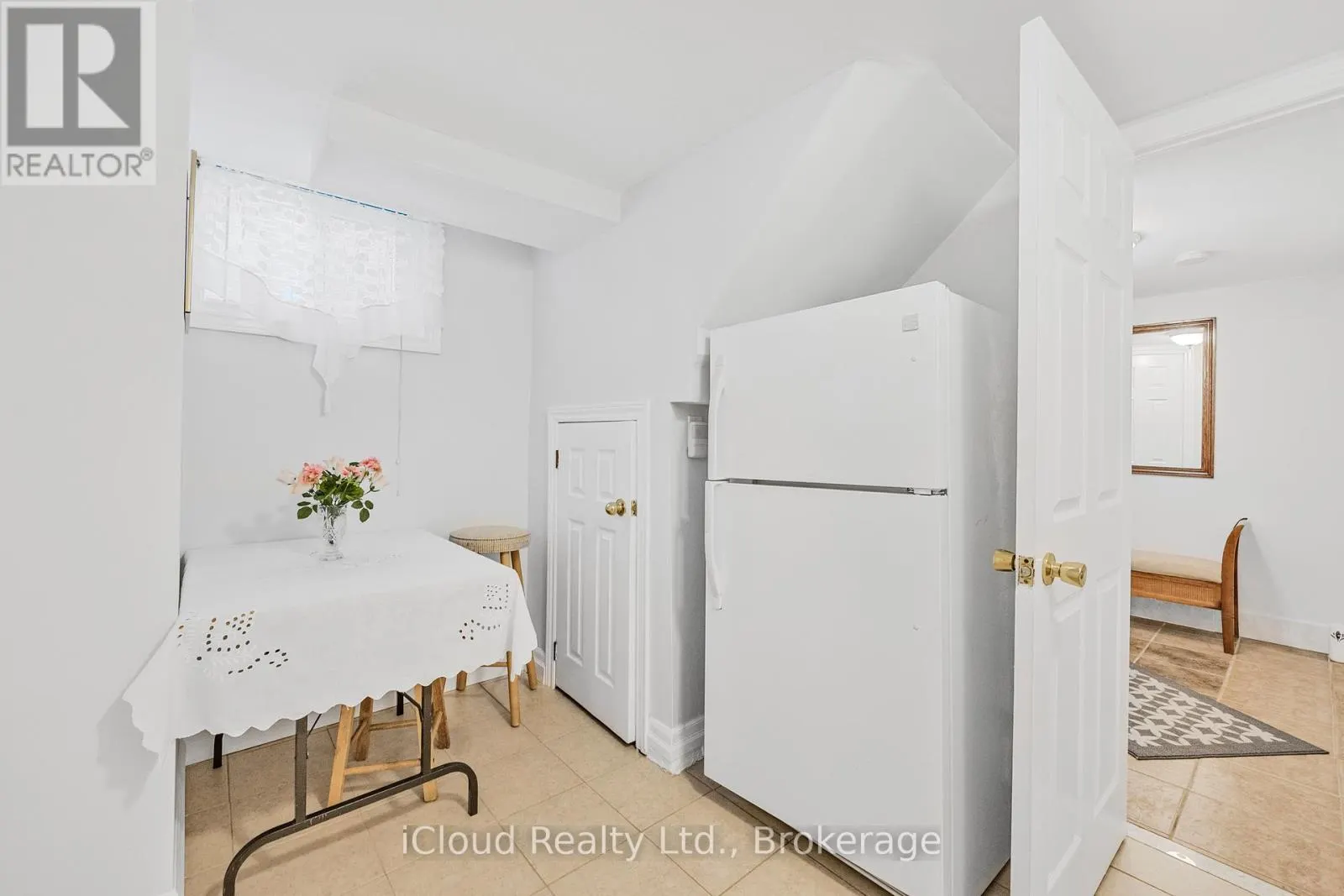52 KIMBARK DRIVE N