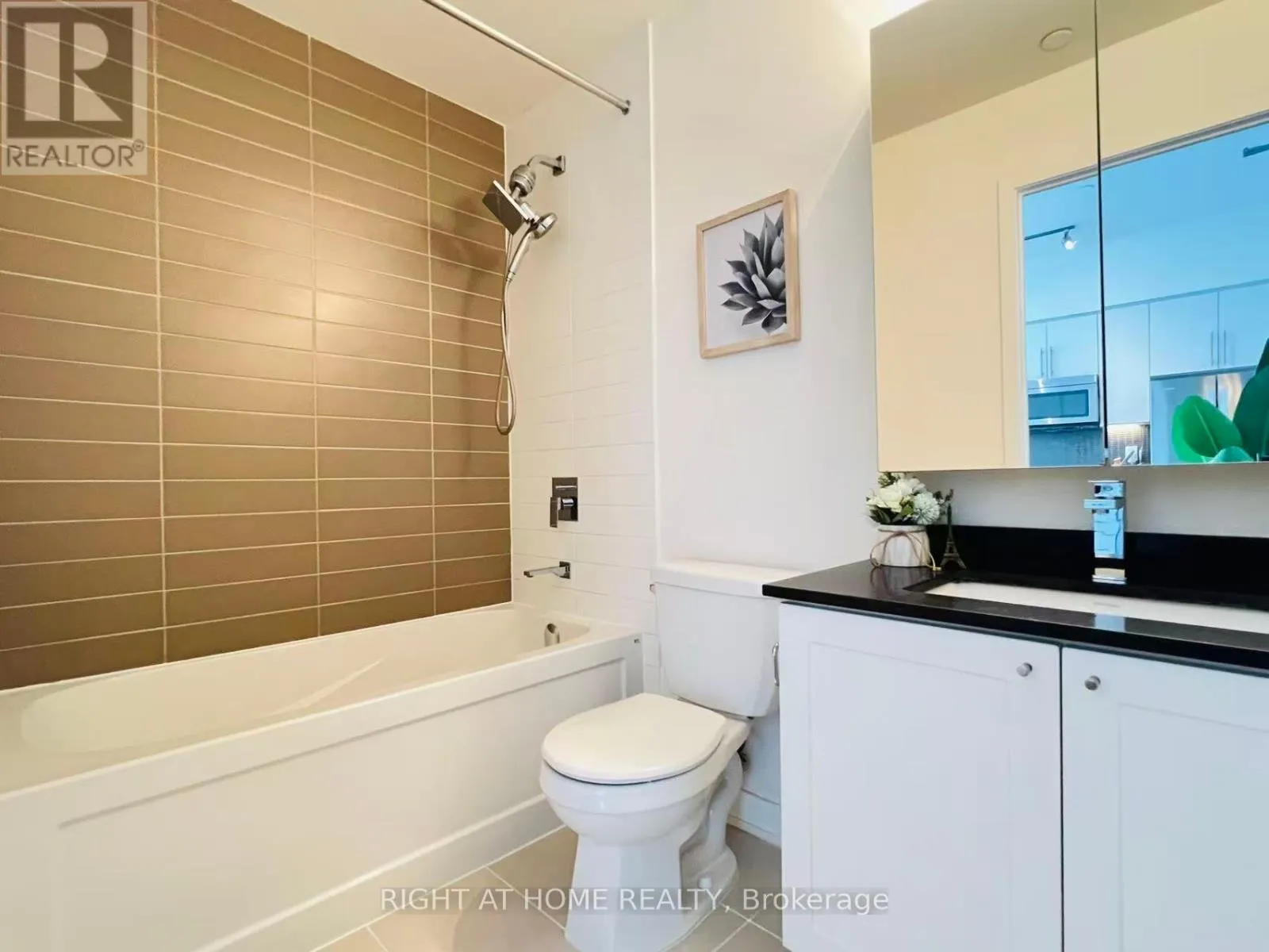 407 - 4011 BRICKSTONE MEWS