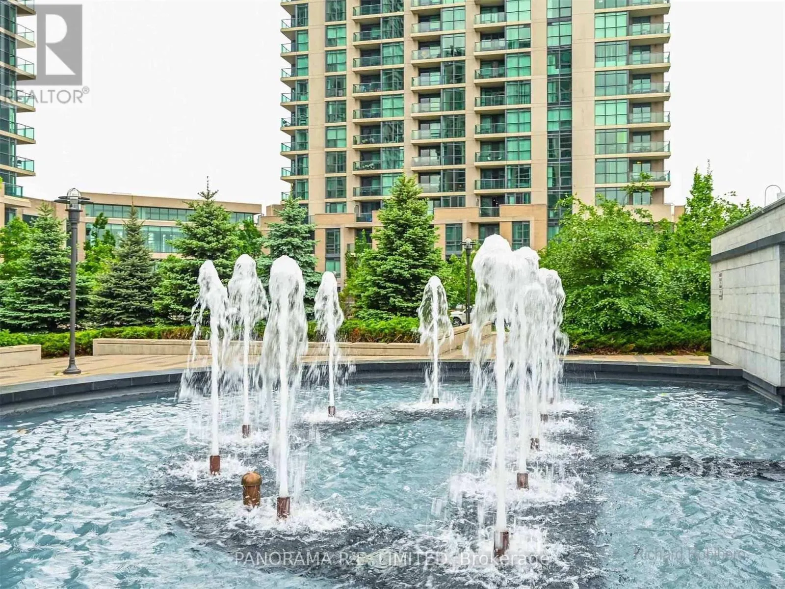 810 - 205 SHERWAY GARDENS ROAD