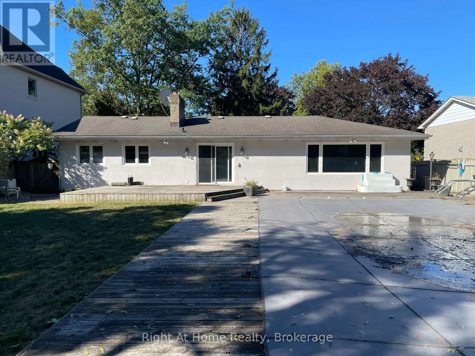 4054 APPLE VALLEY LANE