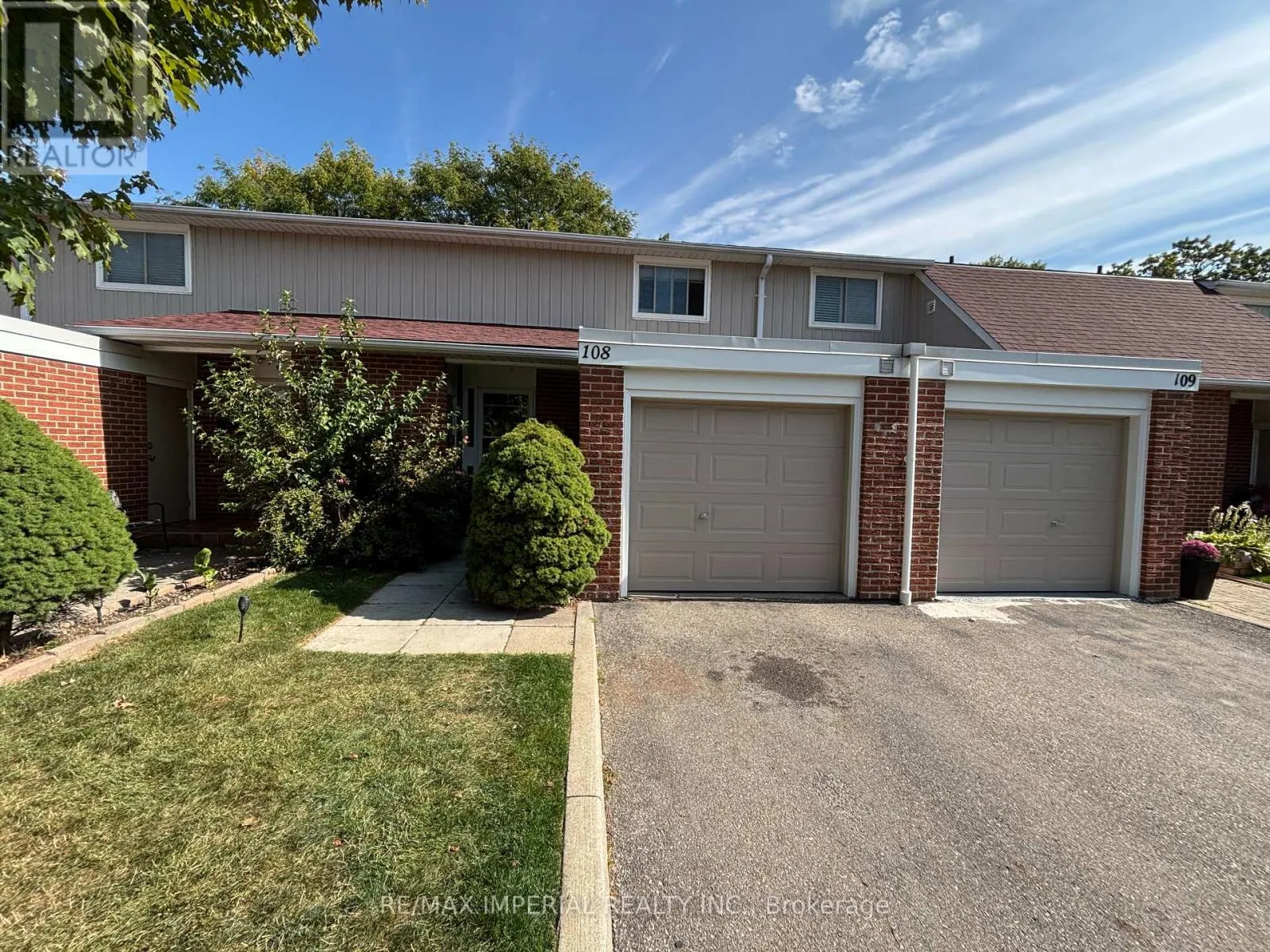 108 - 215 MISSISSAUGA VALLEY BOULEVARD