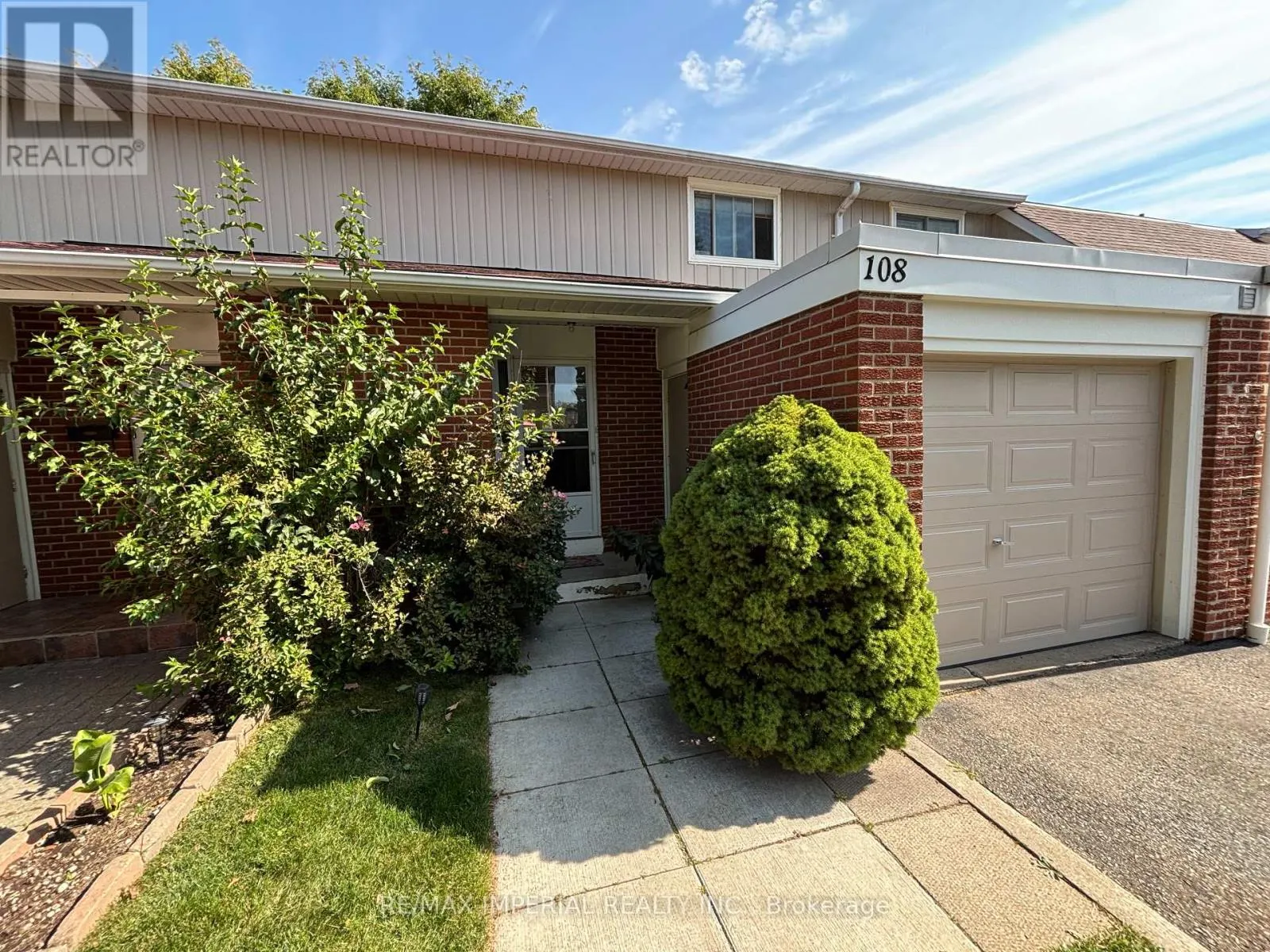 108 - 215 MISSISSAUGA VALLEY BOULEVARD