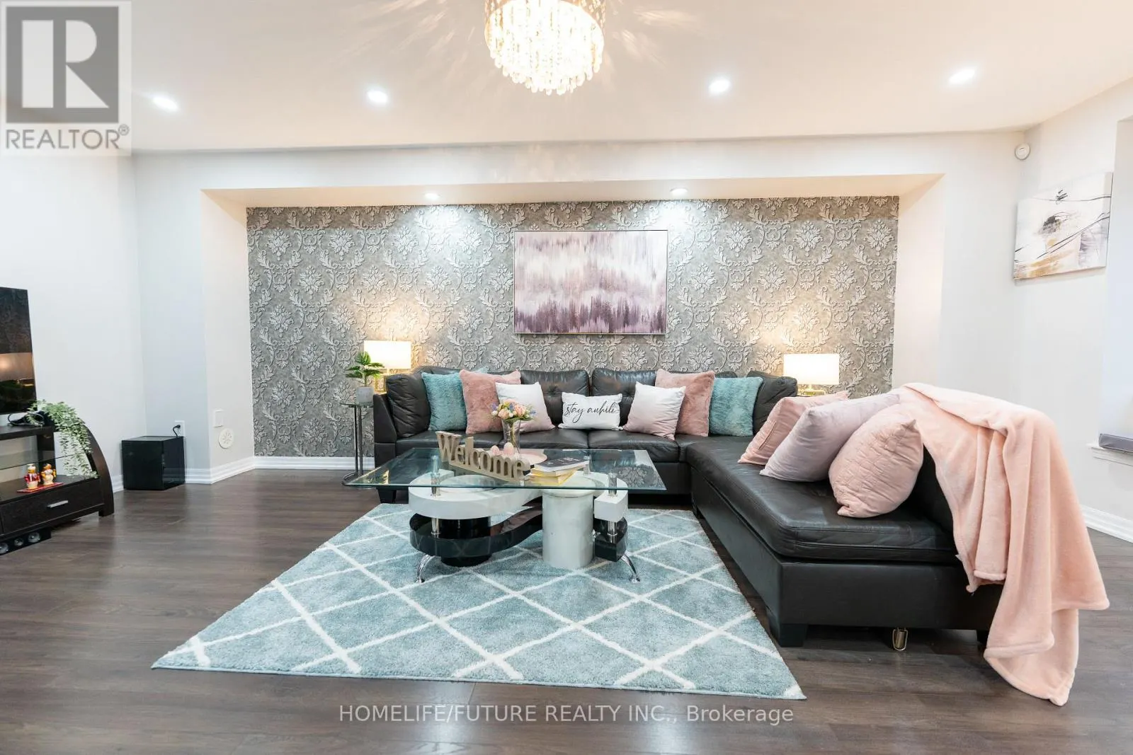 275 ELLEN DAVIDSON DRIVE