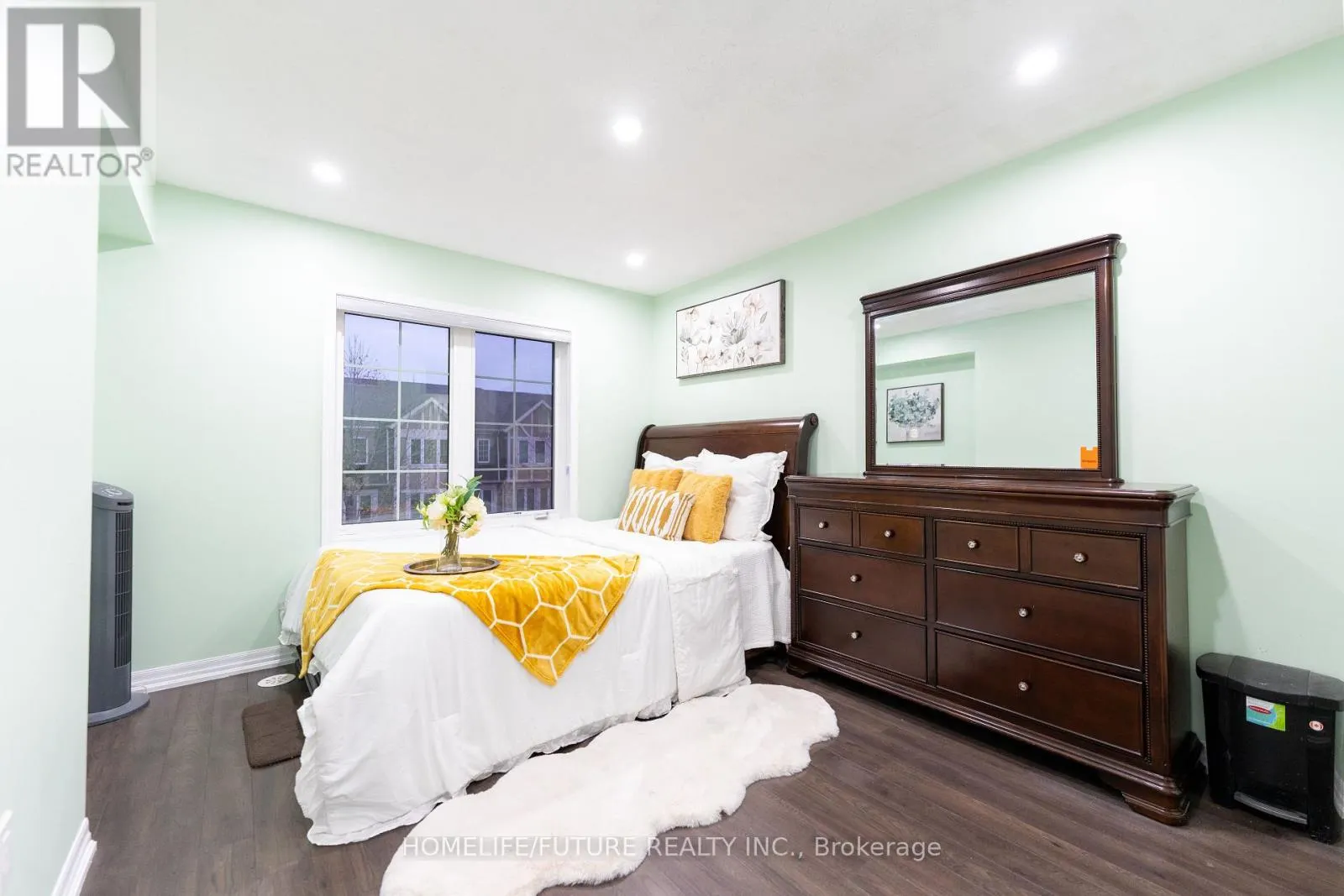 275 ELLEN DAVIDSON DRIVE
