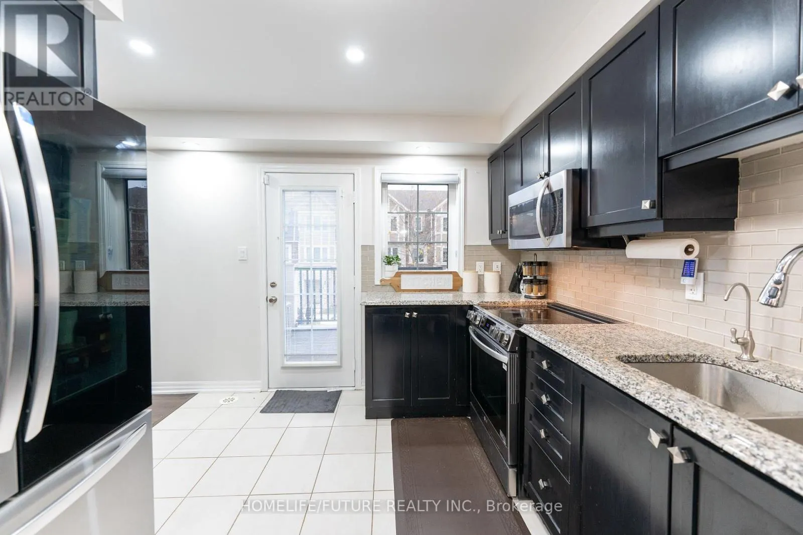 275 ELLEN DAVIDSON DRIVE