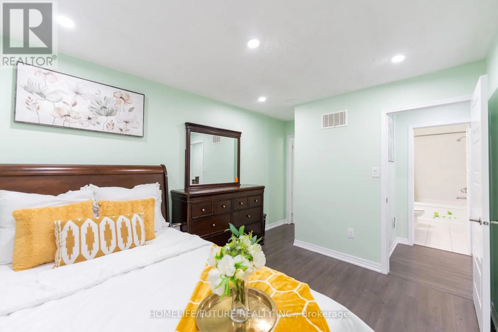 275 ELLEN DAVIDSON DRIVE