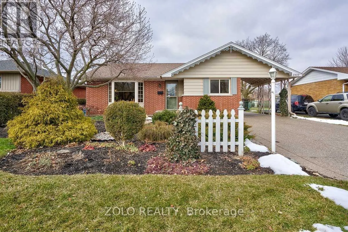 2339 REDFERN ROAD N