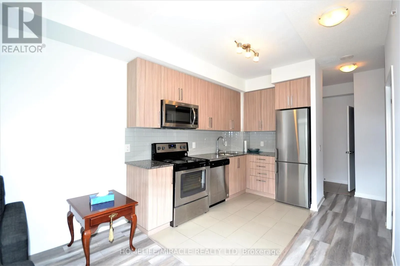 1106 - 840 QUEENS PLATE DRIVE
