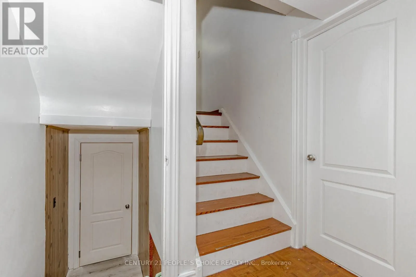 4104 BRANDON GATE