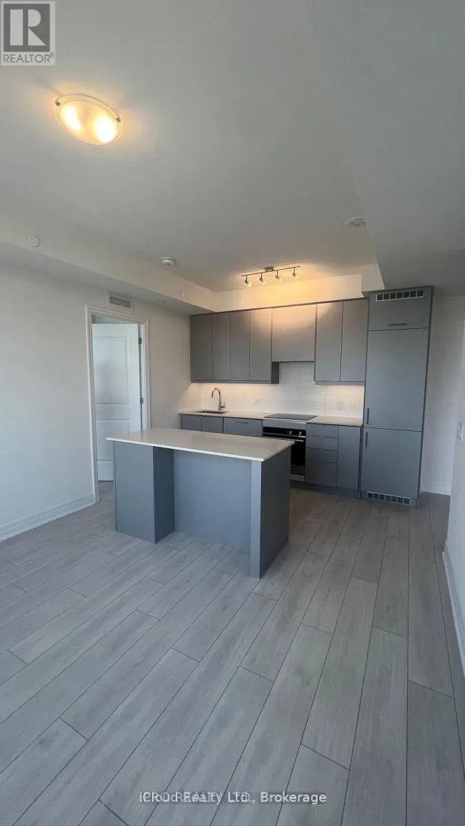 1104 - 30 ELM DRIVE