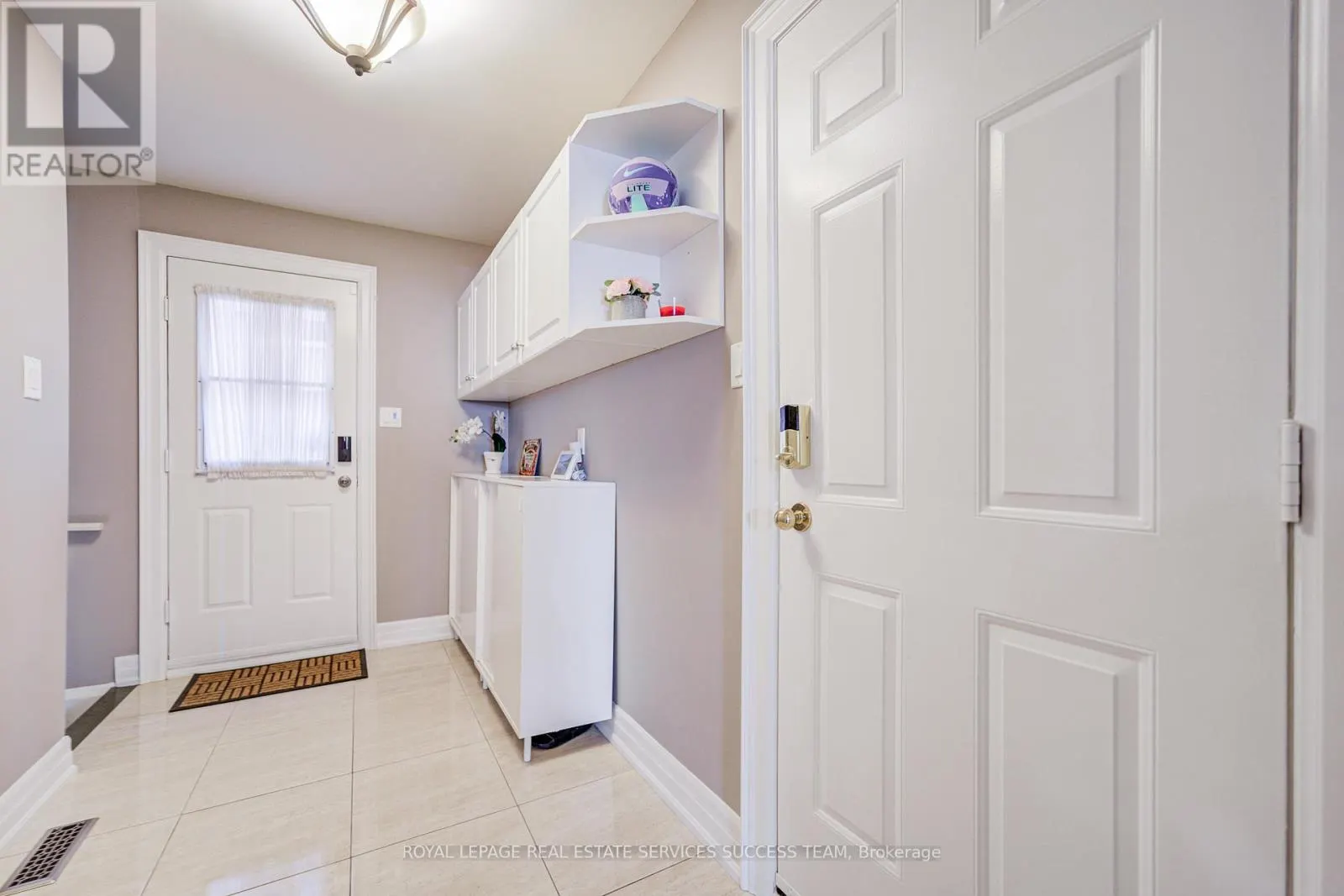1378 BAYSHIRE DRIVE