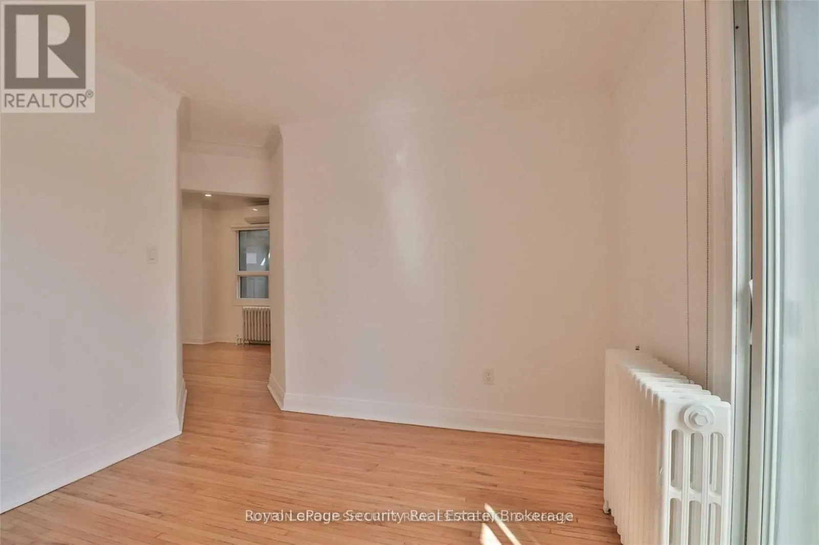 2 - 3317 LAKE SHORE BOULEVARD W