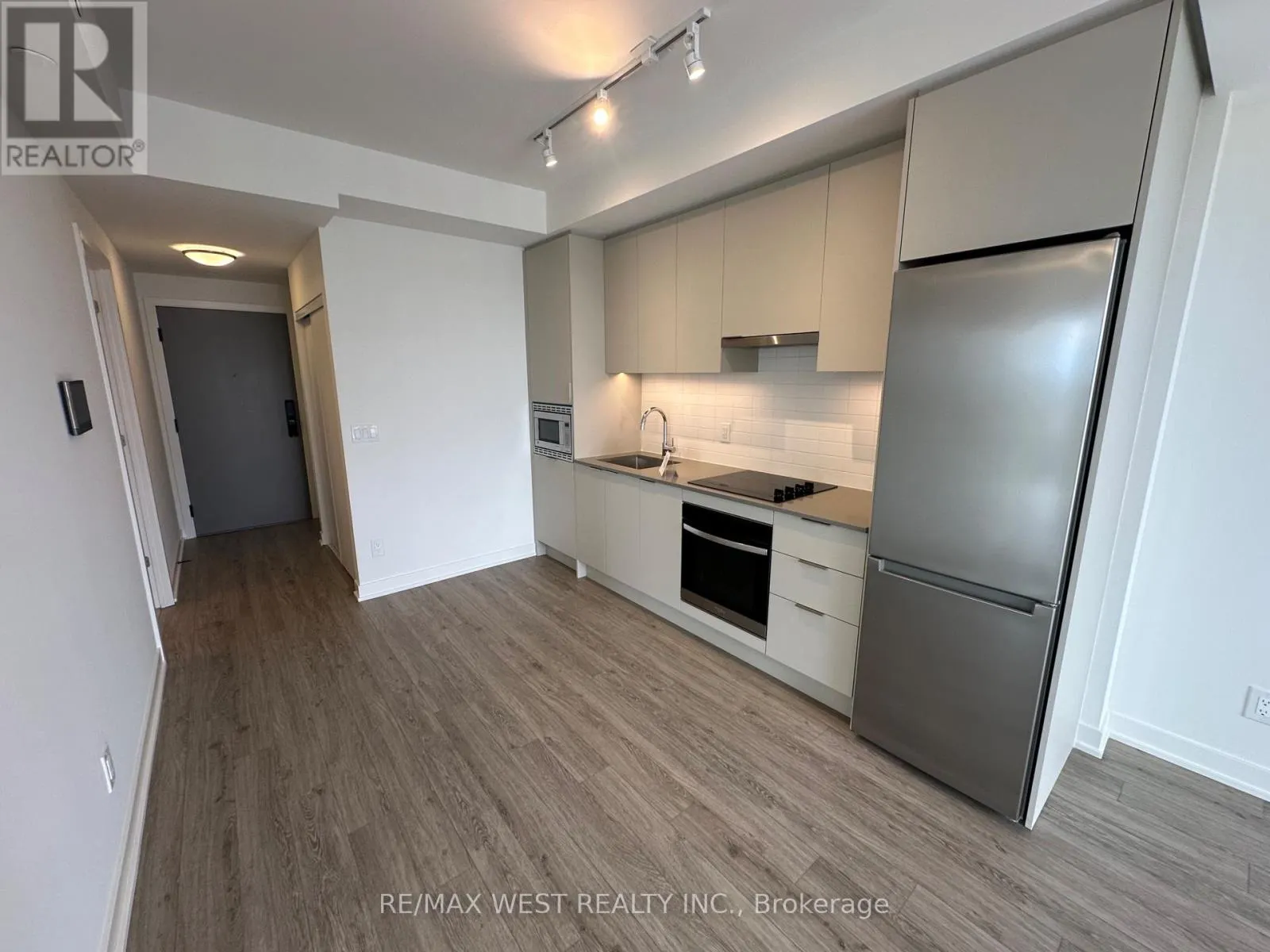 1507 - 3079 TRAFALGAR ROAD