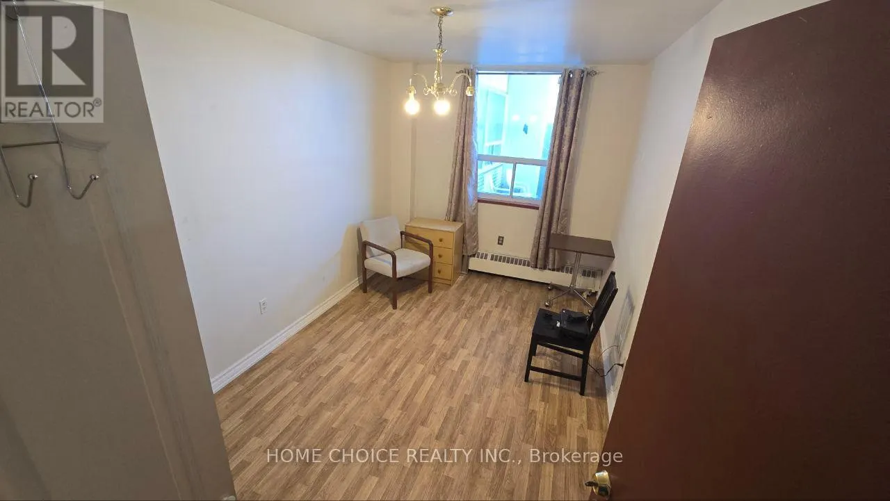 921 - 3460 KEELE STREET W