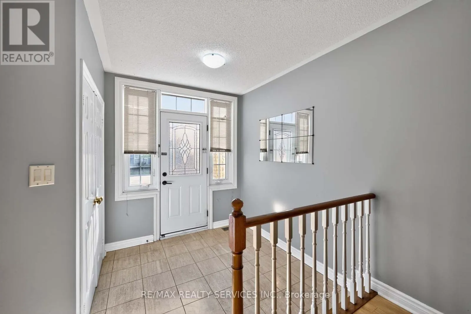 8 HARTNELL SQUARE