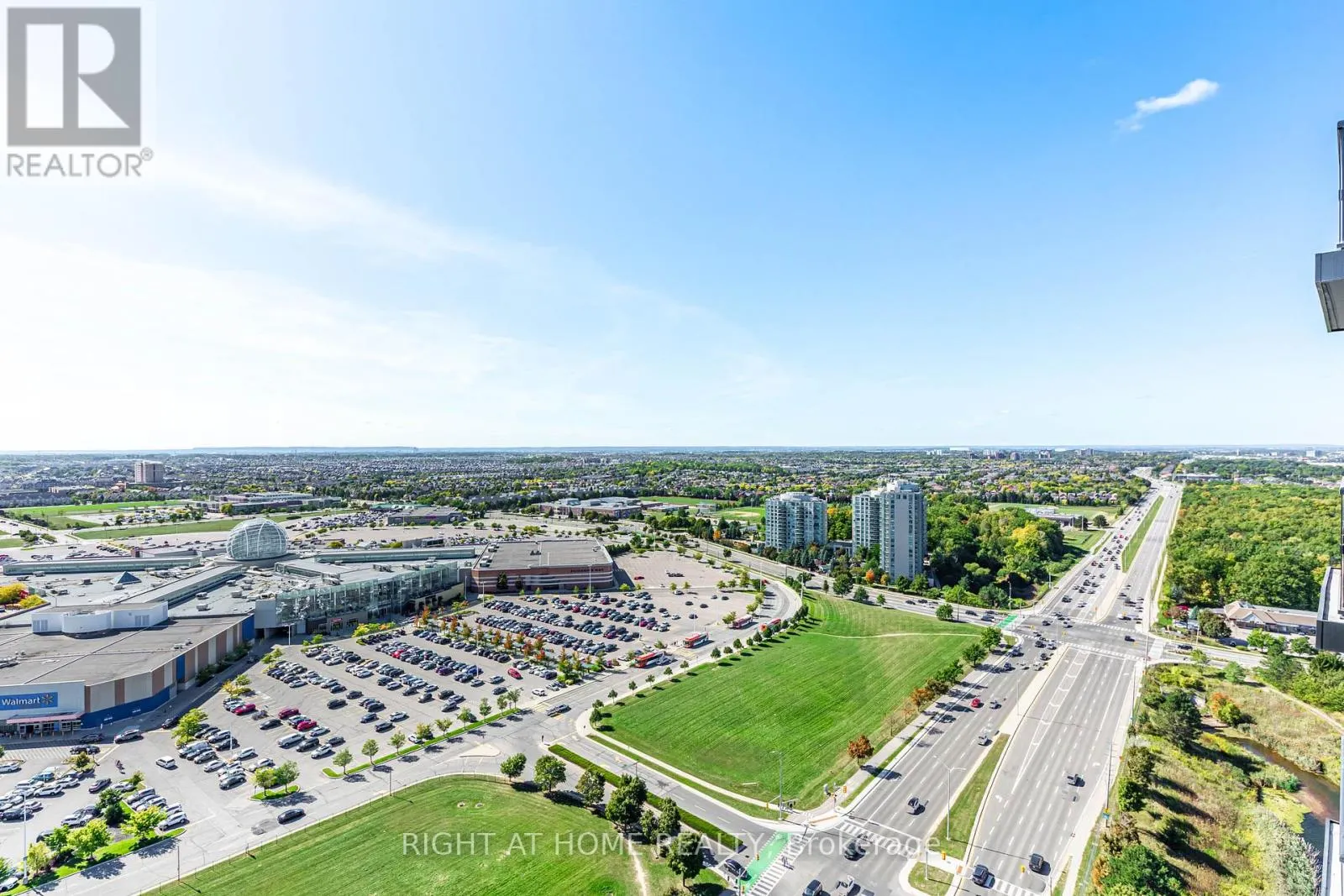 2604 - 2495 EGLINTON AVENUE W