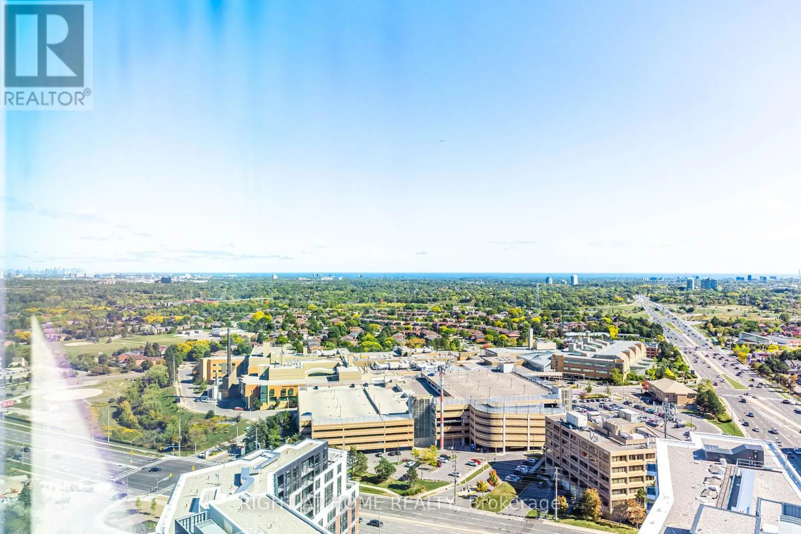 2604 - 2495 EGLINTON AVENUE W