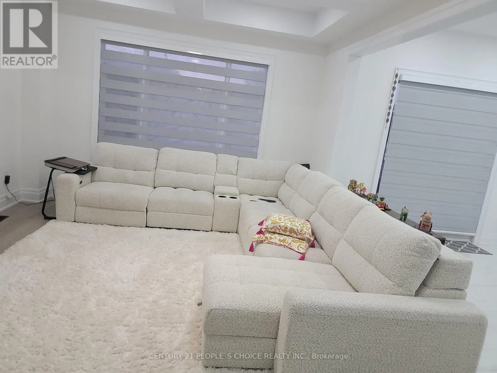 3253 DOVE DRIVE