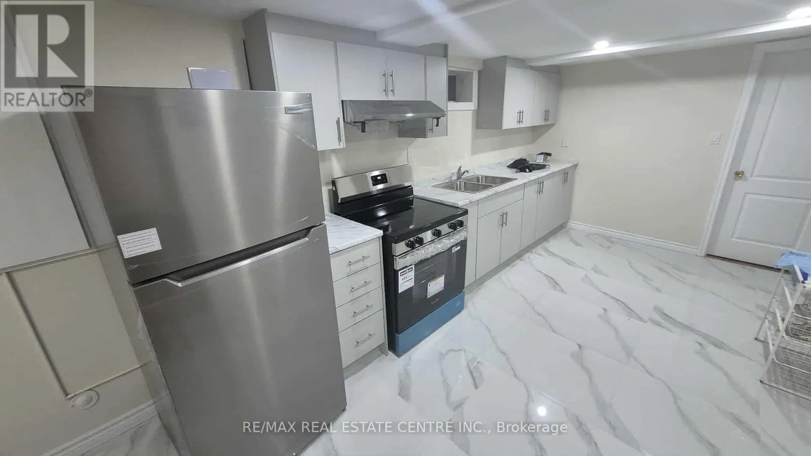 BASEMENT - 1290 CONSORT CRESCENT