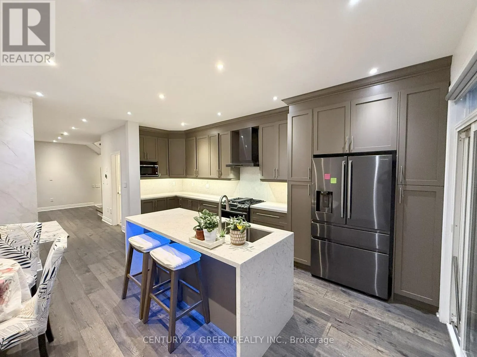 7328 CORK TREE ROW