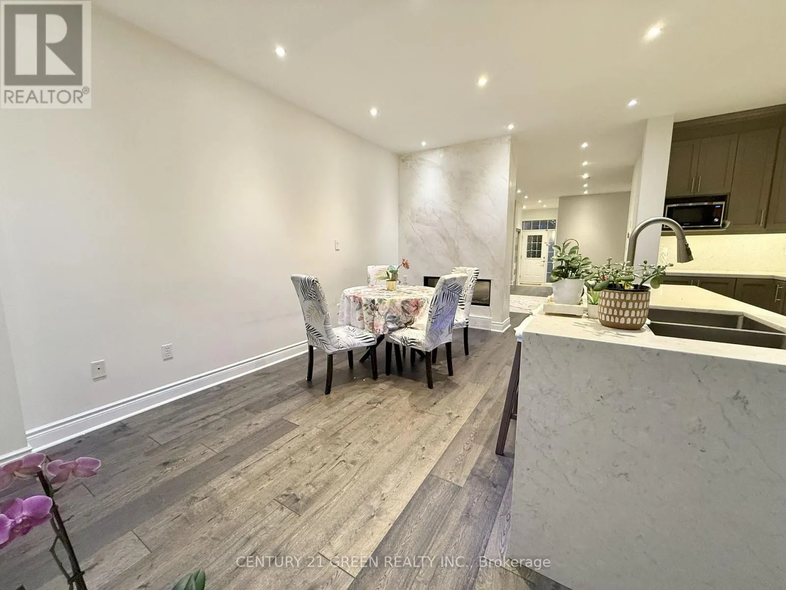 7328 CORK TREE ROW