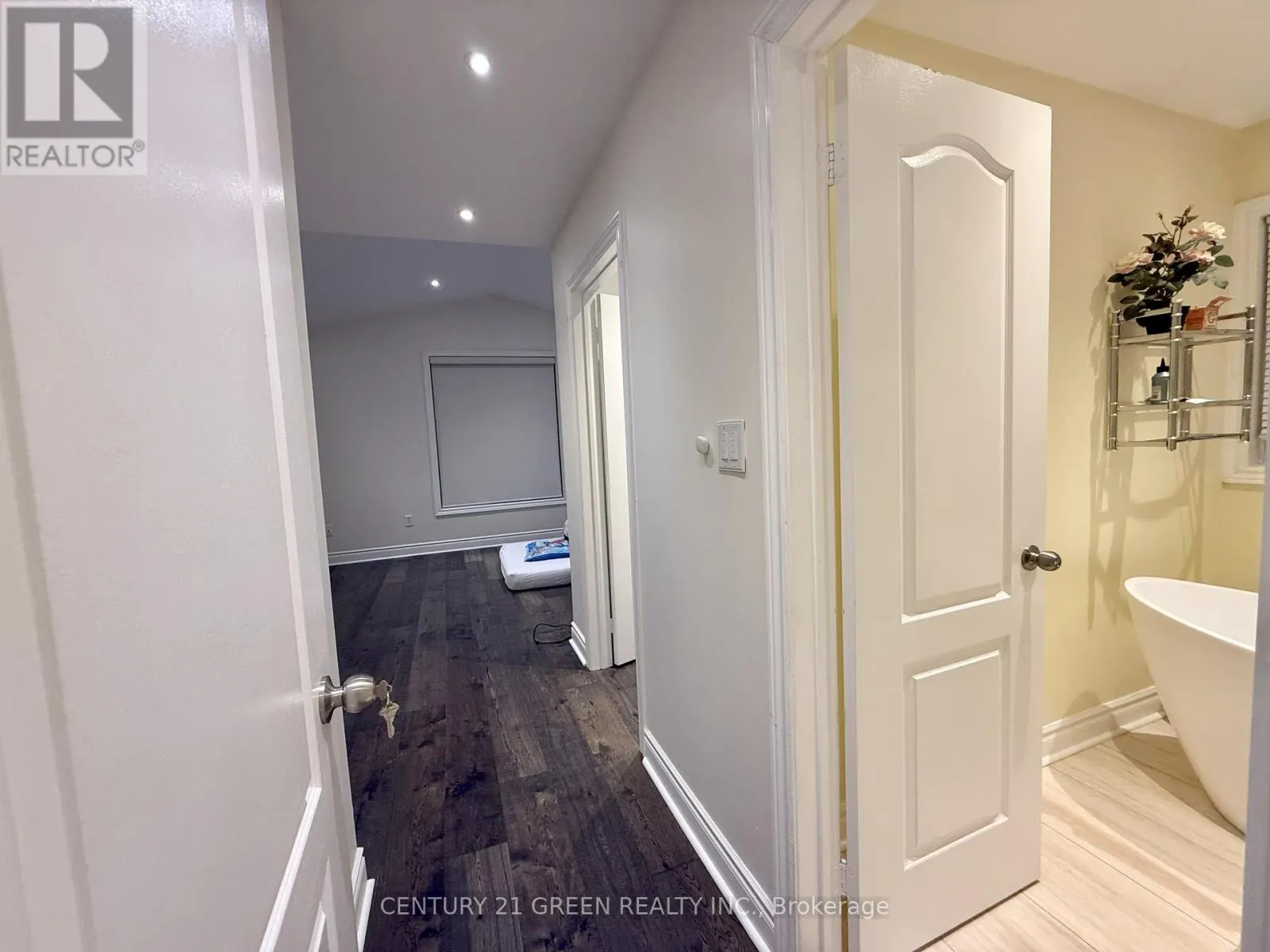 7328 CORK TREE ROW