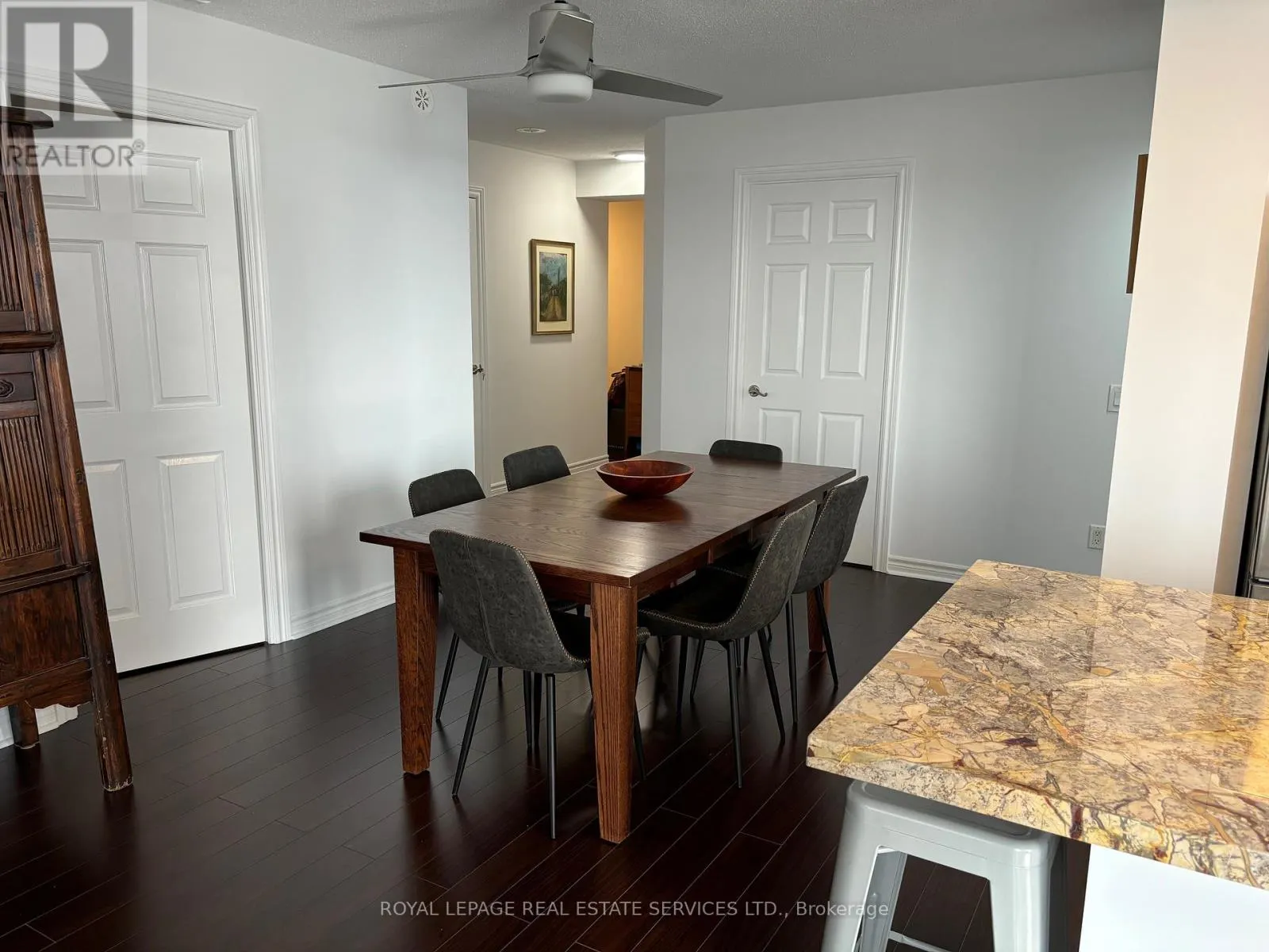 1210 - 5229 DUNDAS STREET W