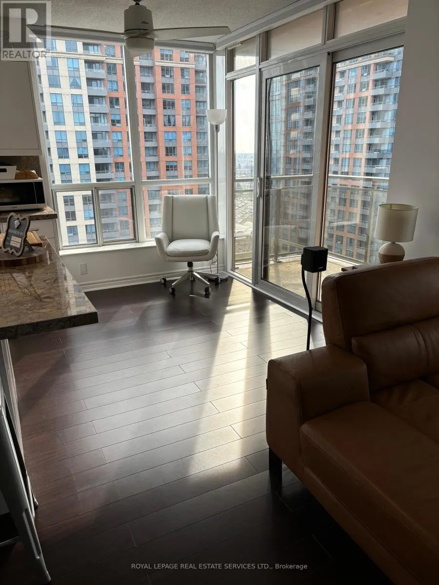 1210 - 5229 DUNDAS STREET W